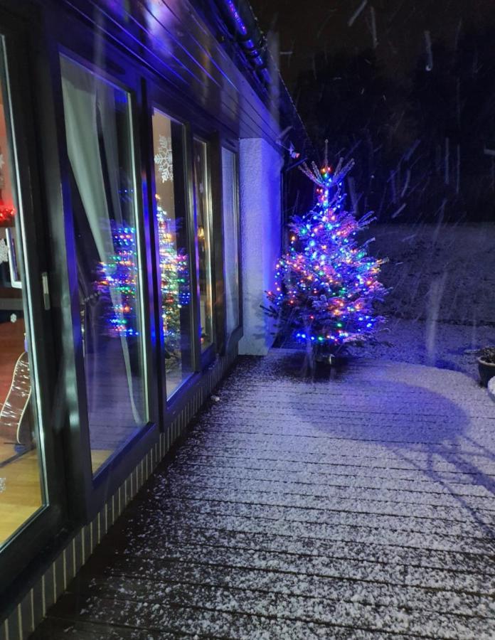 Lindas Retreats Self Catering Accommodation 1 Bedroom Cottage Or 3 Bedroom House Tomintoul Esterno foto
