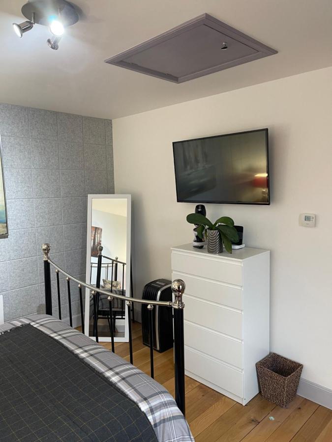 Lindas Retreats Self Catering Accommodation 1 Bedroom Cottage Or 3 Bedroom House Tomintoul Esterno foto