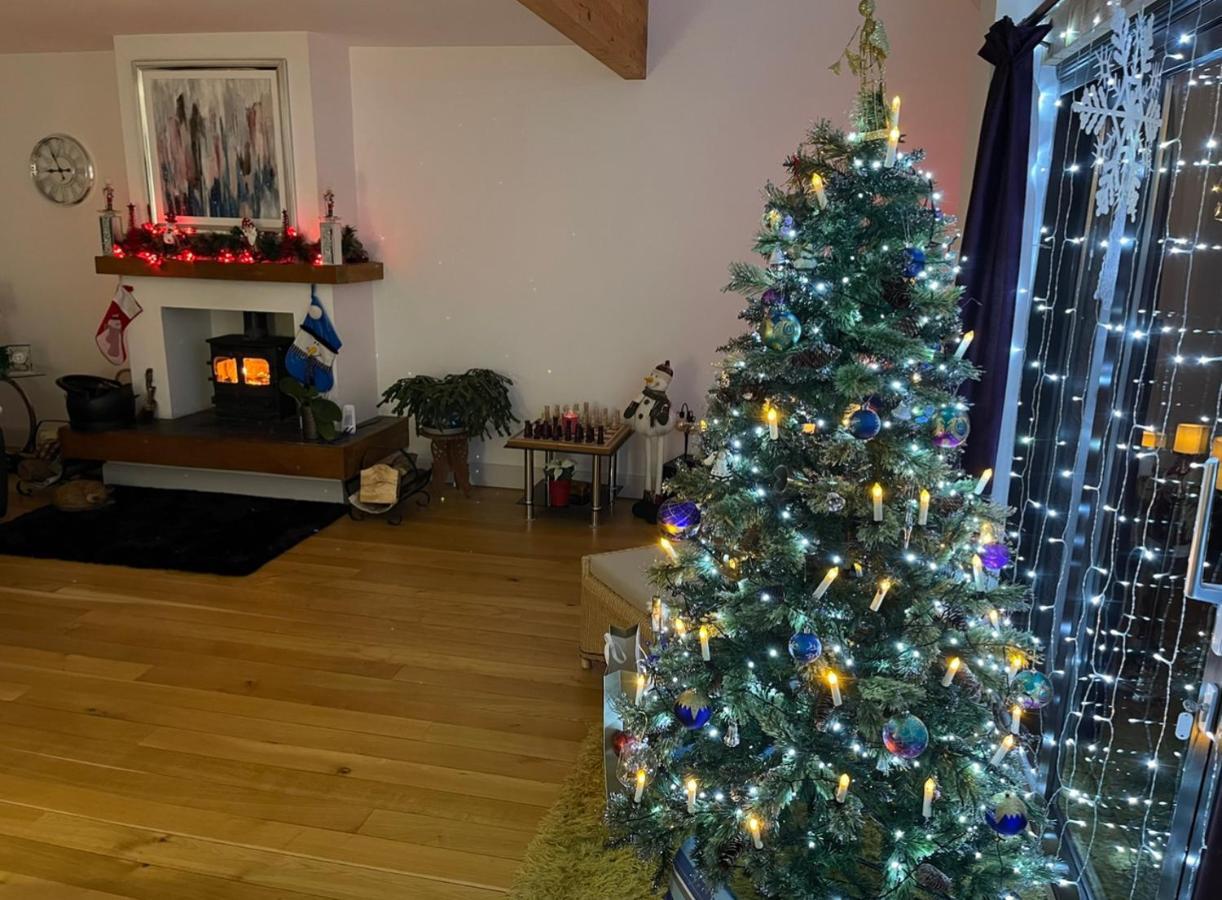 Lindas Retreats Self Catering Accommodation 1 Bedroom Cottage Or 3 Bedroom House Tomintoul Esterno foto