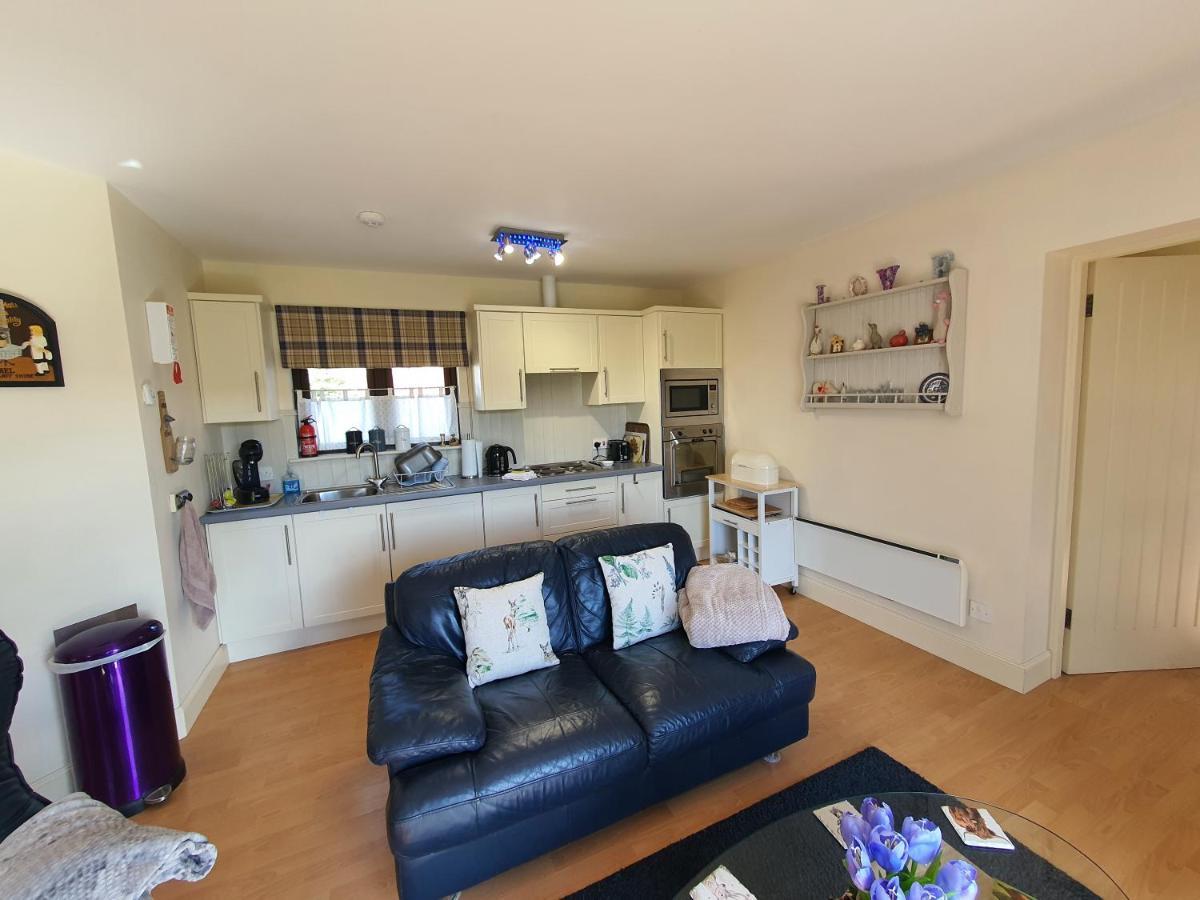 Lindas Retreats Self Catering Accommodation 1 Bedroom Cottage Or 3 Bedroom House Tomintoul Esterno foto