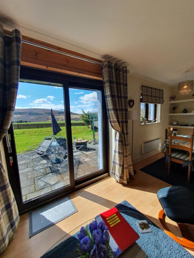 Lindas Retreats Self Catering Accommodation 1 Bedroom Cottage Or 3 Bedroom House Tomintoul Esterno foto