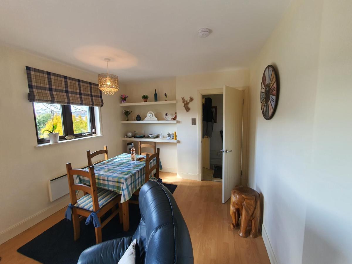 Lindas Retreats Self Catering Accommodation 1 Bedroom Cottage Or 3 Bedroom House Tomintoul Esterno foto