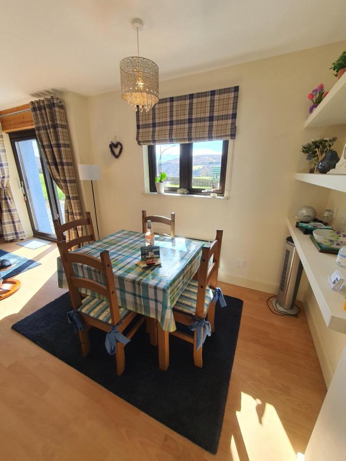 Lindas Retreats Self Catering Accommodation 1 Bedroom Cottage Or 3 Bedroom House Tomintoul Esterno foto
